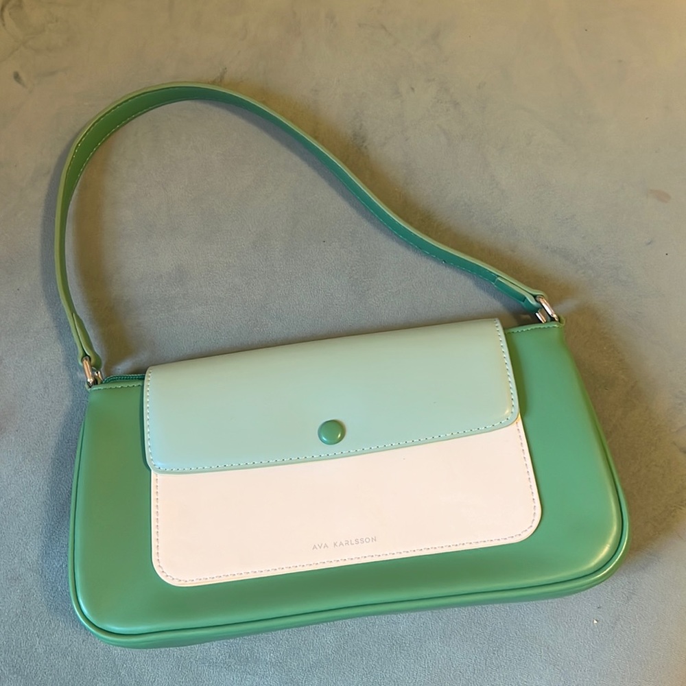 Shoulder bag